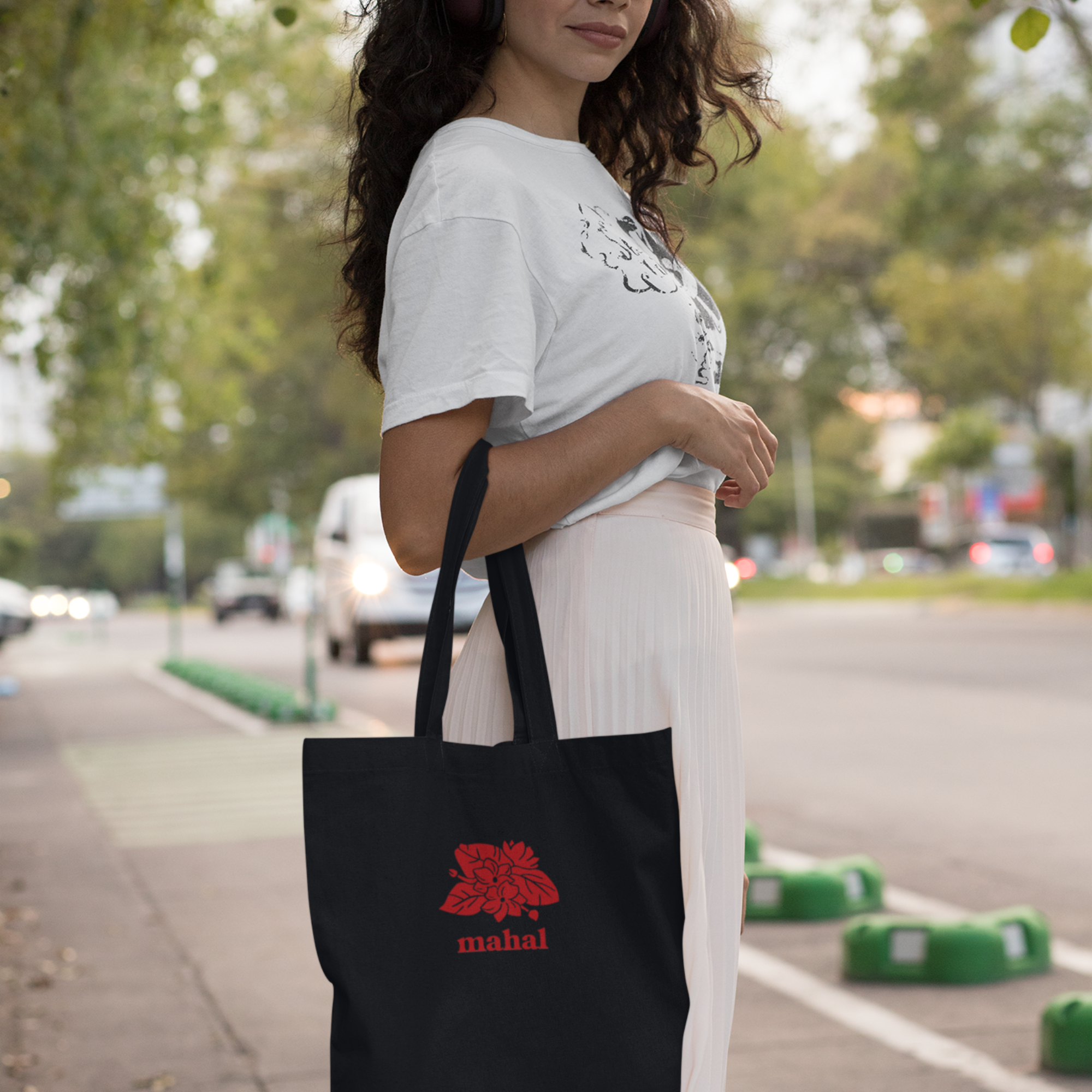 Mahal Embroidered Tote (2 colors)